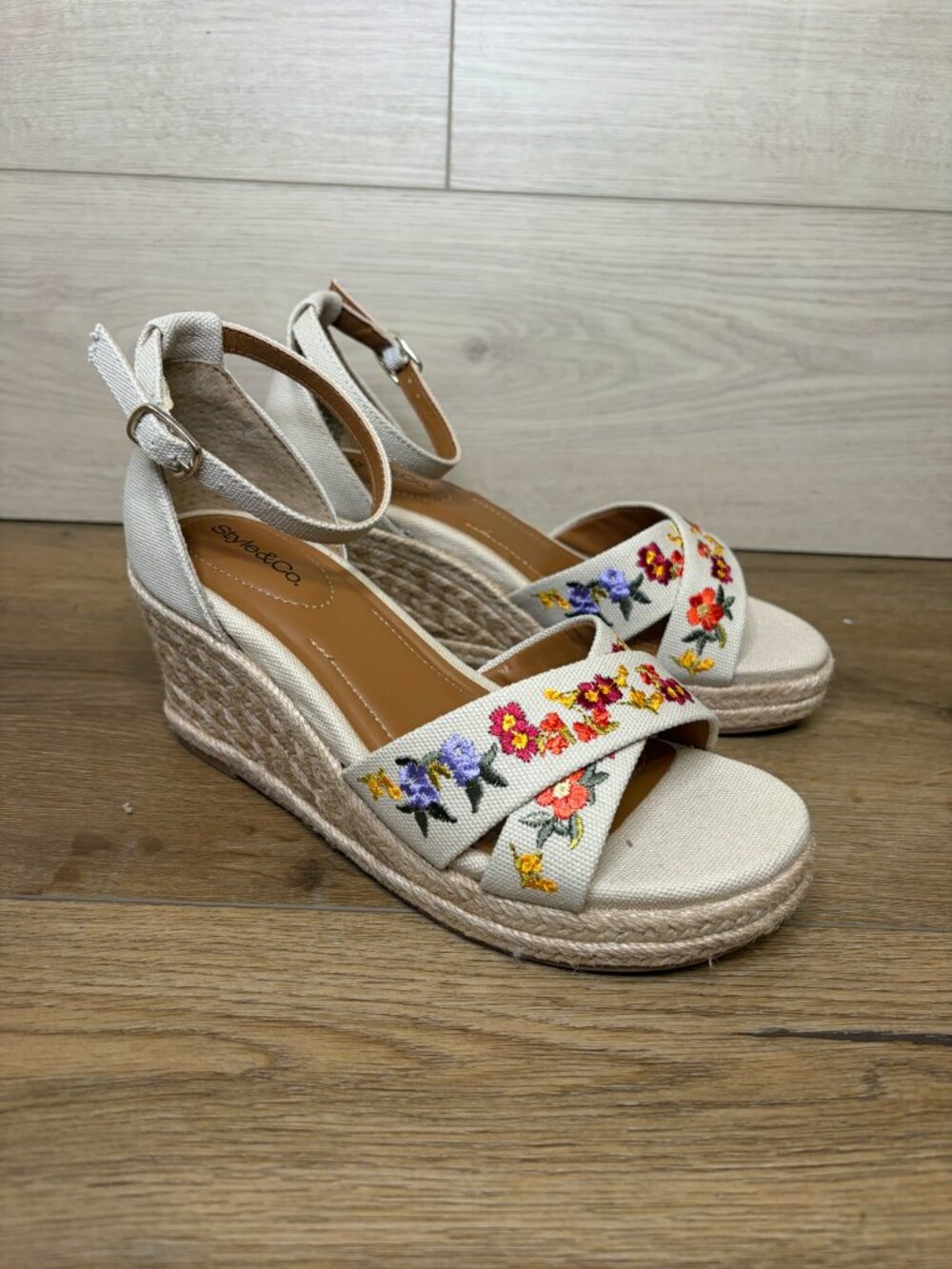 Women's Theaa Floral Wedge Sandals Macy's 6M